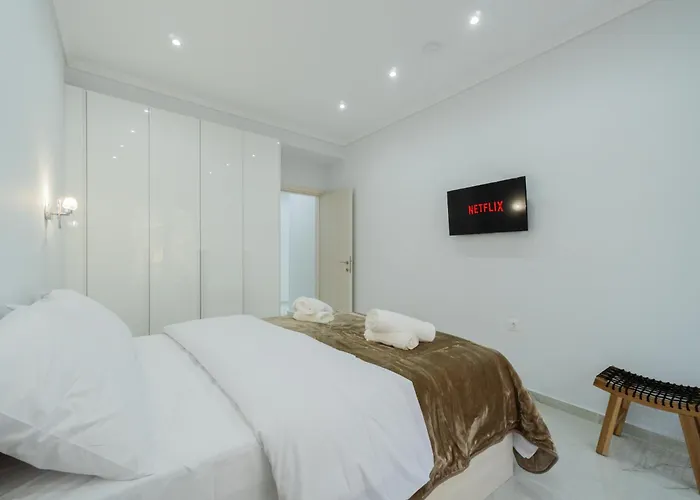 Makedonian Luxury αpartment アパート